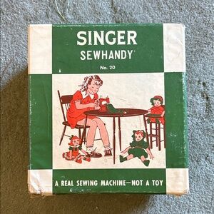 Singer Sewhandy No. 20 Children's Sewing Machine - Green